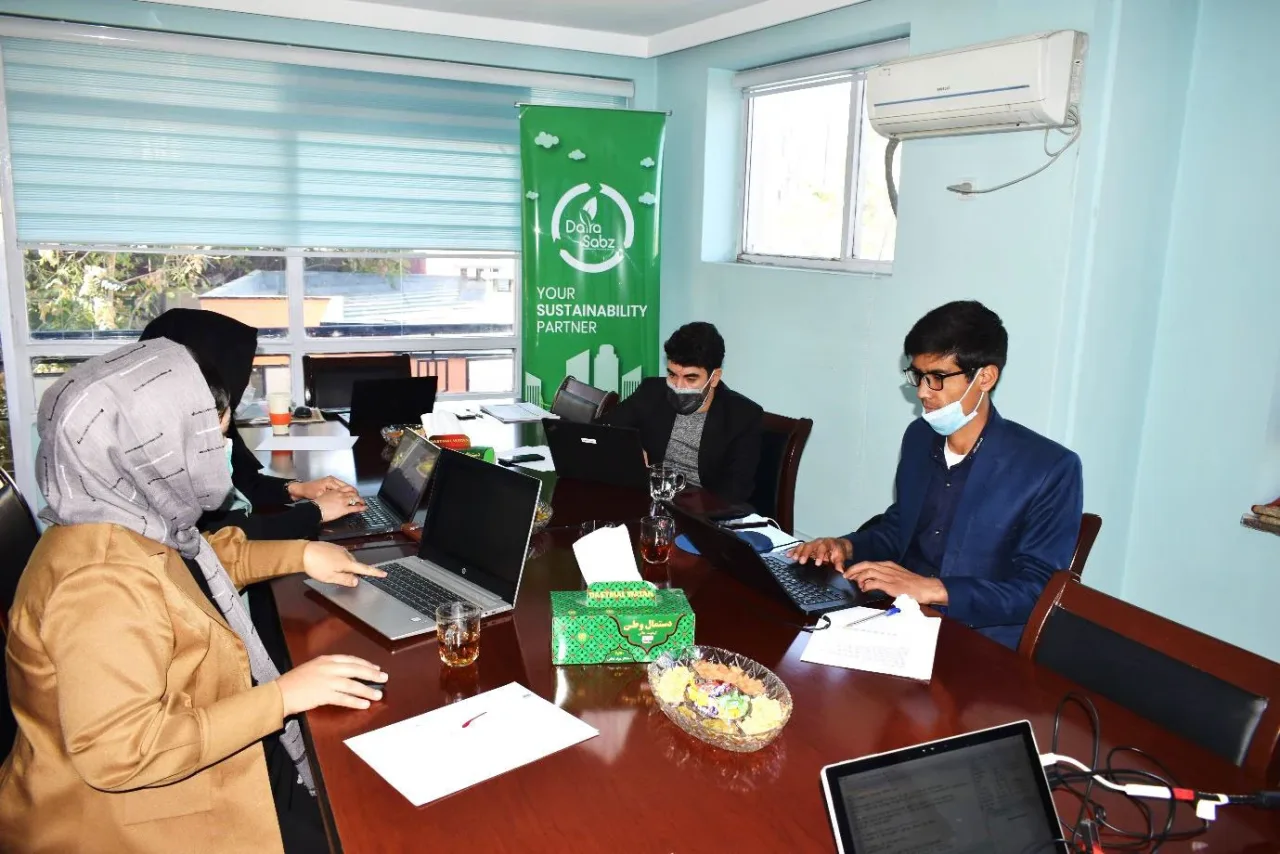 آموزش R و RStudio برای کاریتاس آلمان